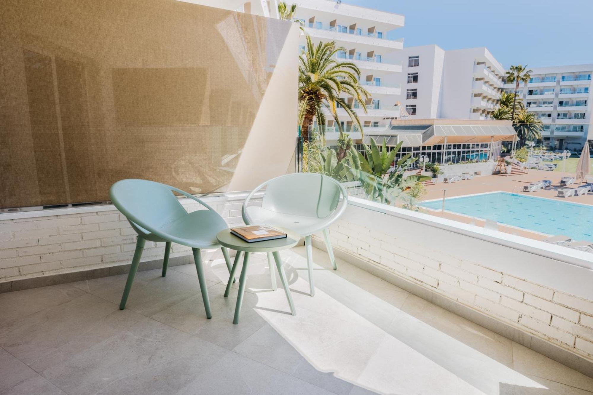 Triple Room Pool View